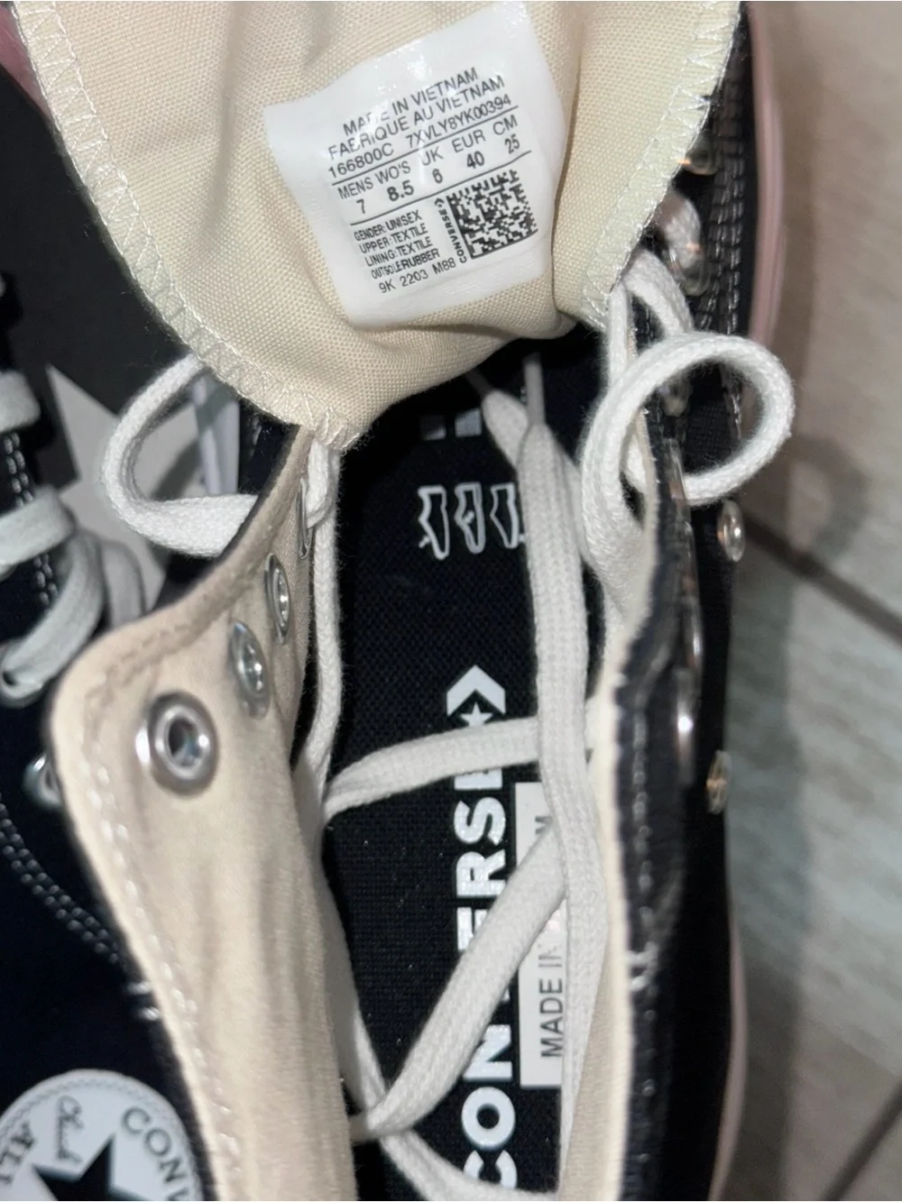 Converse Black and White High-Top Platform Run Star Hike Sneakers Men’s size 7